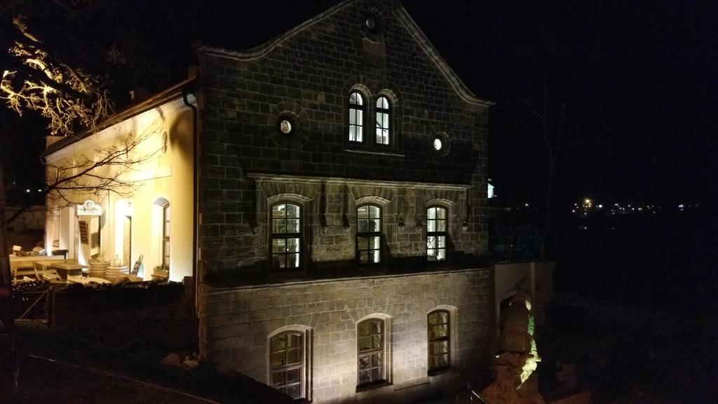 Pension U Hastrmana Praga Esterno foto