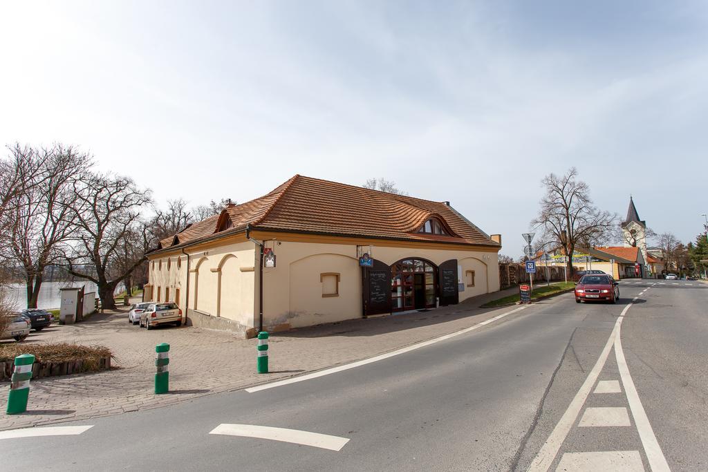 Pension U Hastrmana Praga Esterno foto